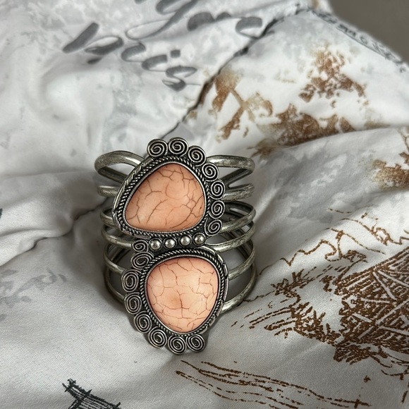 Jewelry - Discover the Elegance of Our Silver and Peach Stone Women's Bracelet